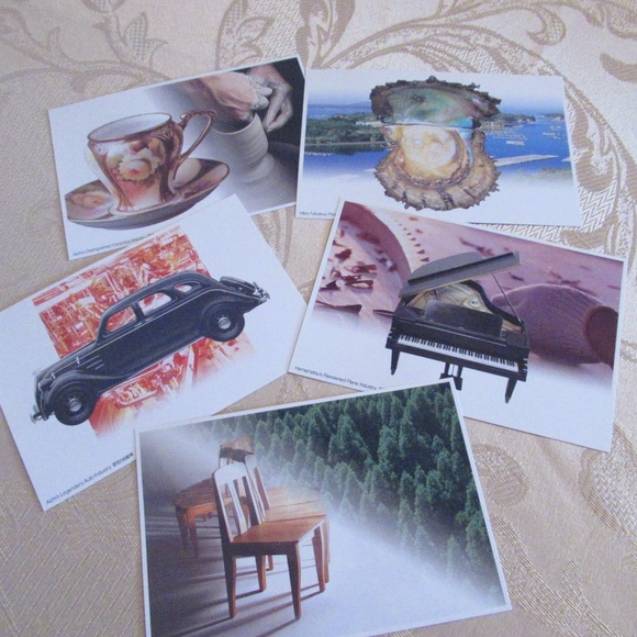 5 Vintage International Picture Postcards - Picture 4 of 6